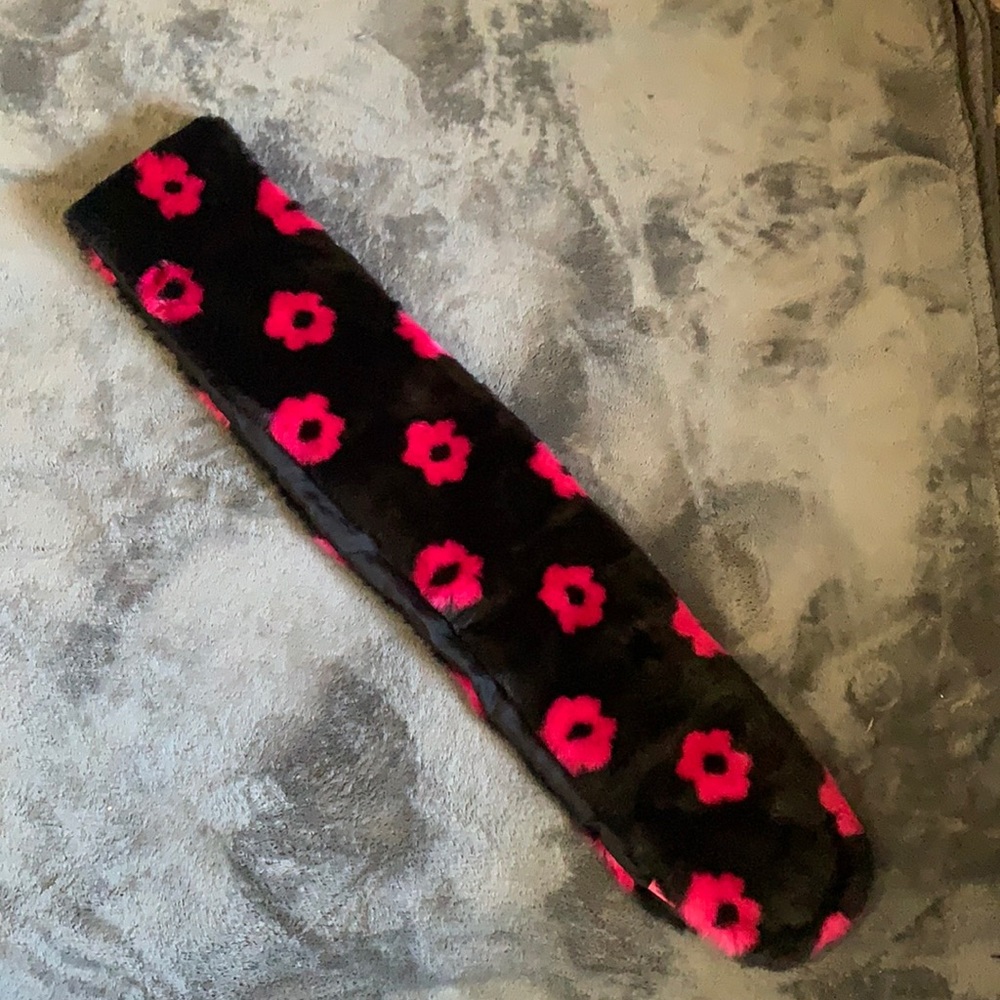 Betsey Johnson trolls scarf